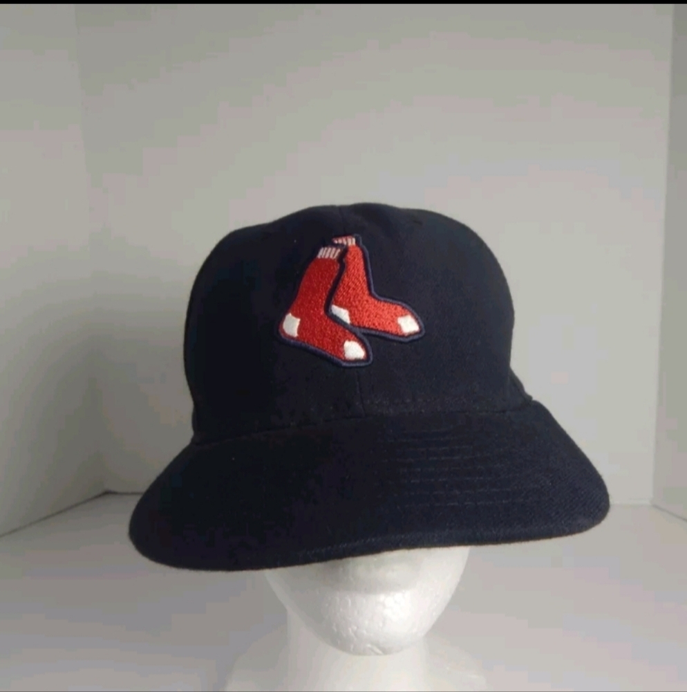 New Era MLB Boston Red Sox Fitted Hat Mens Size 7 1/8 Used Pre Owned Alternate L